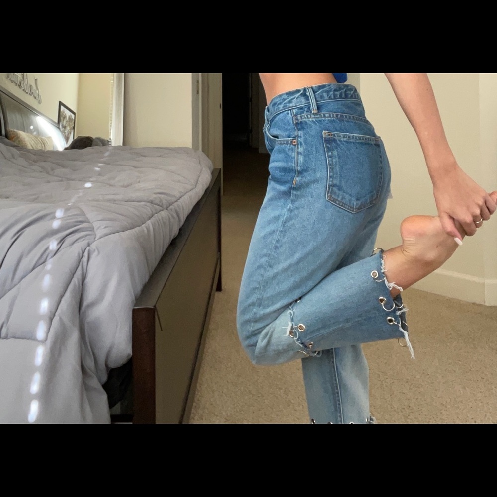 NWT Grlfrnd Helena Pierced Jeans - Picture 13 of 14